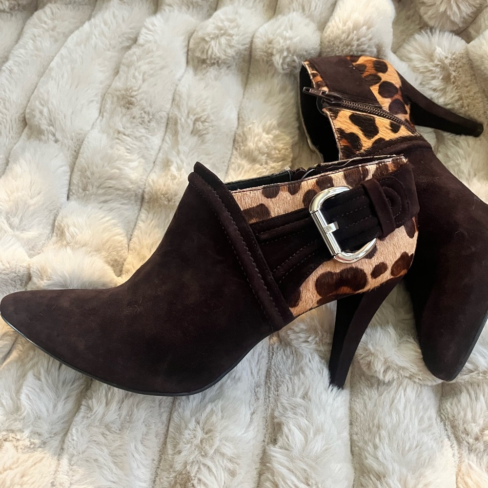 Antonio Melani brown leopard print bootie. - Picture 14 of 14